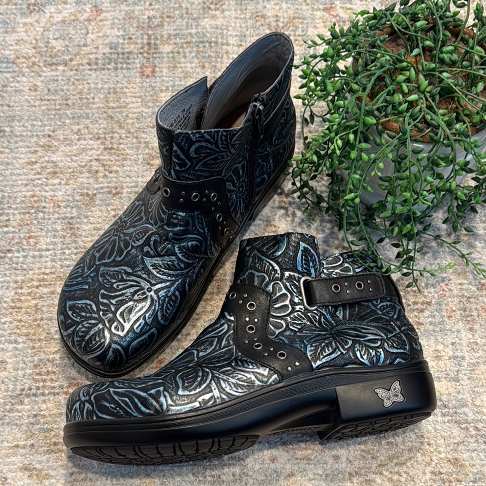 ALEGRIA ZOE BOOTS